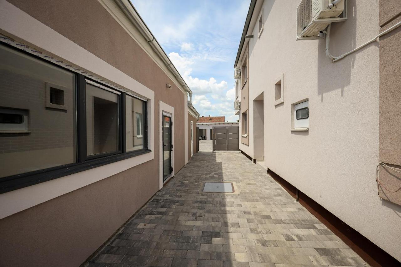 Domacin Komsijska Gostiona Zrenjanin Exteriör bild