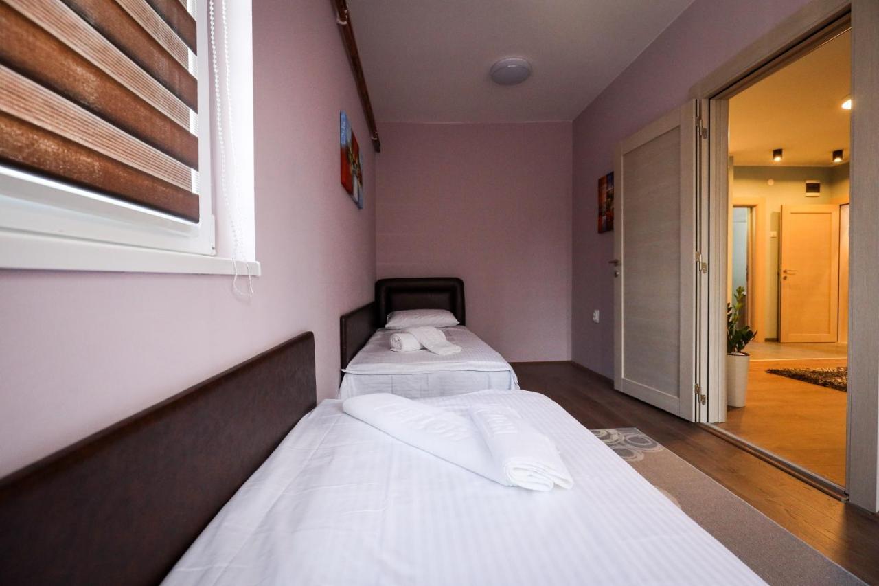 Domacin Komsijska Gostiona Zrenjanin Exteriör bild