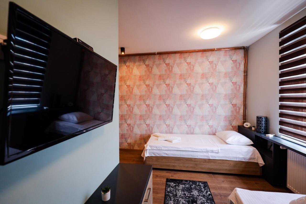 Domacin Komsijska Gostiona Zrenjanin Exteriör bild